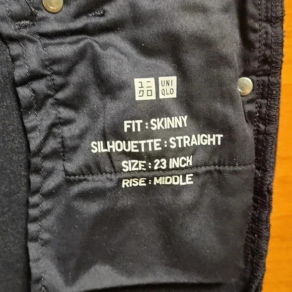 Uniqlo Heattech Navy Blue Corduroy Skinny Straight Pants - Picture 5 of 6